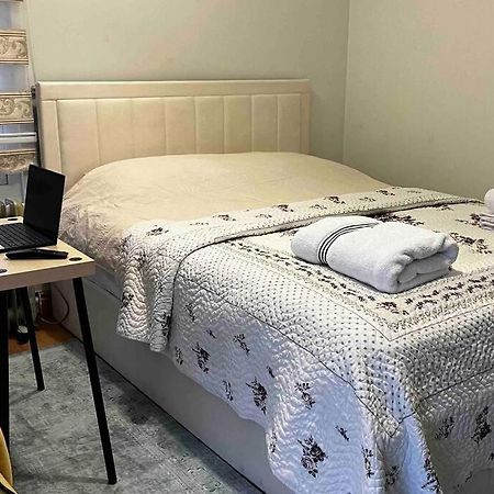 Charming Private Guest House エンフィールド エクステリア 写真